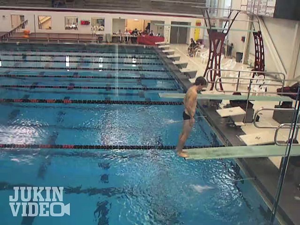 Diver Head Smack