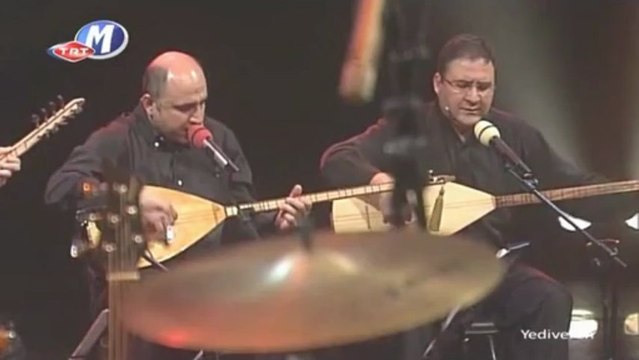 03 okan murat öztürk suda balık oynuyor - yediveren