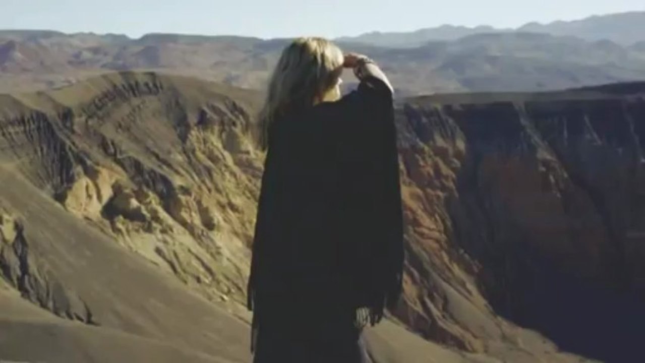 Blondfire - Waves [Official Music Video].mp4