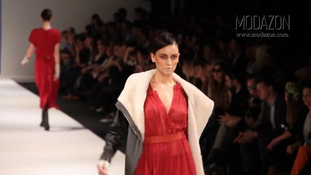 Istanbul Fashion Week Şubat 2011 - Nejla Güvenç Defilesi