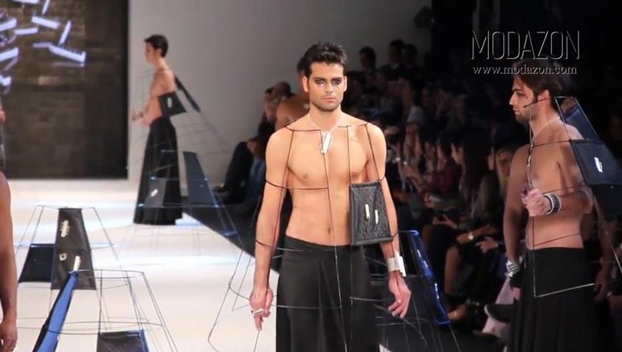 Istanbul Fashion Week Şubat 2011 - Deniz Kaprol Defilesi