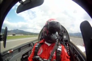 Gökyüzüne ay yıldızı kazıyanlar