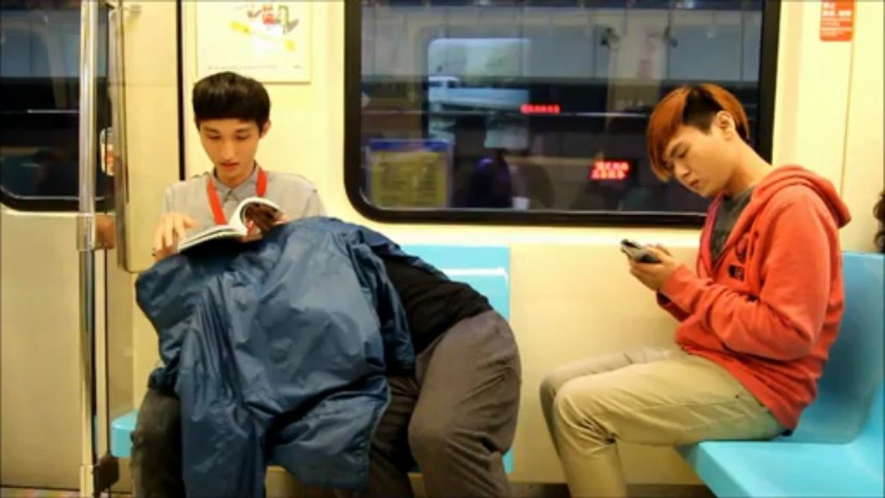 Fellation dans le métro - Vidéo Dailymotion