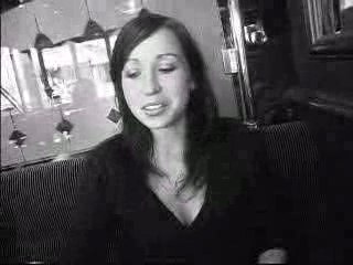 Deux jeunes filles...