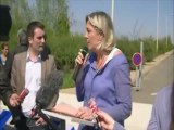 Point presse de Marine Le Pen en Essonne pour dénoncer l'implantation de campements de roms