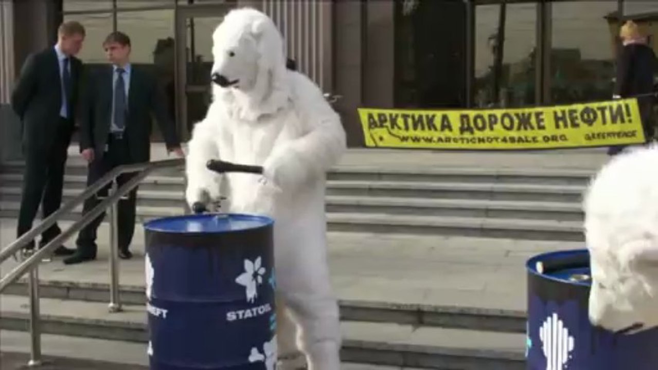 Greenpeace 'polar bears' protest Arctic oil