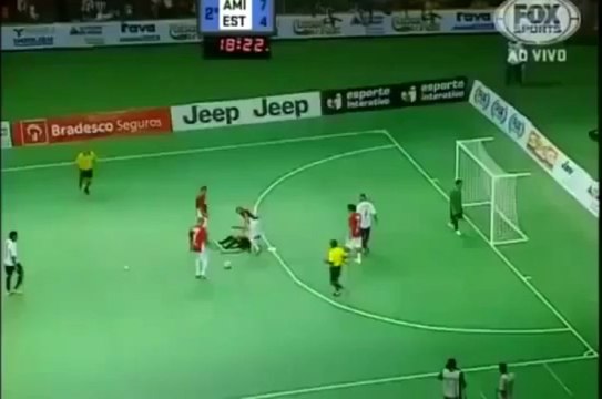 Гол Фалькао в мини-футболе.