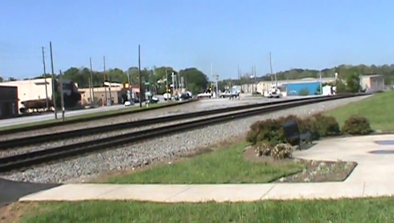Norfolk Southern autorack and stack train east through Austell Ga.