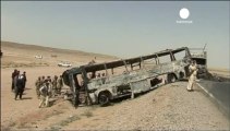 Afganistan'da otobüs kazası: 40 ölü