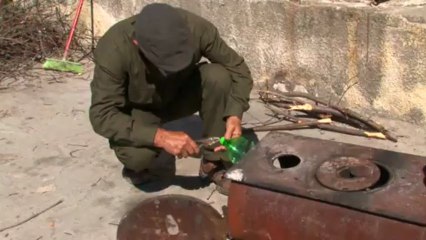 Kohle, Watte und Cola: Syrische Rebellen wappnen sich gegen Gift