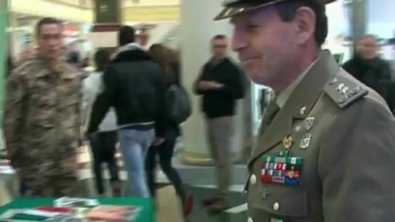 L'esercito Italiano incontra i cittadini romani al Centro Commerciale Euroma 2