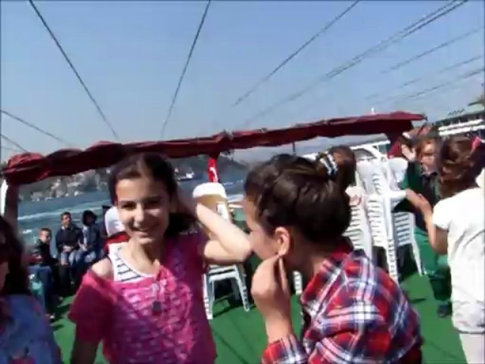 Geyve Eğitim Yardımlaşma Tanıtım ve Kültür Derneğinin başarılı Öğrencilere istanbul gezisi