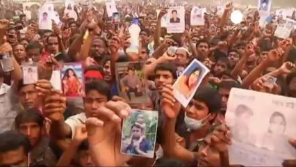 Bangladesh : deux hommes arrêtés après l'effondrement...