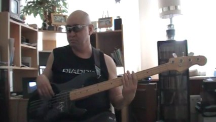 Pull up to the bumper Grace Jones Bass cover Bob Roha