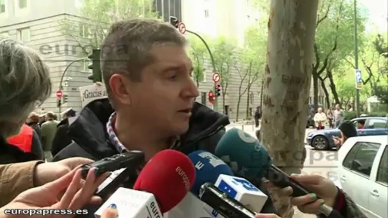 AUME: "Las Fuerzas Armadas deben quitar lo superfluo"