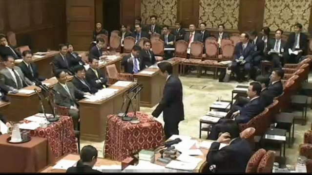 首相“侵略　歴史家が判断”／村山談話から後退、明確に