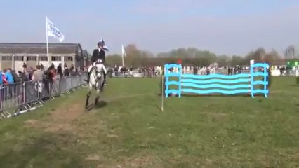 Tres Classe de Buissy  Broechem 2013 Belgique Jeune Chevaux 6 ans