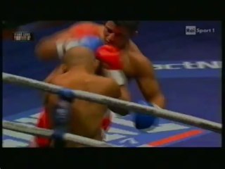 YOANN KONGOLO VS HICHAM ZENTARI (Fight Code Genève 26 Novembre 2011)