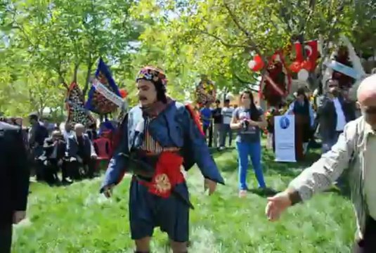 Gaziantep Egeliler Kültür, Yardımlaşma ve Dayanışma Derneği - Zeybek Gösterisi 2013 - GEFEDER
