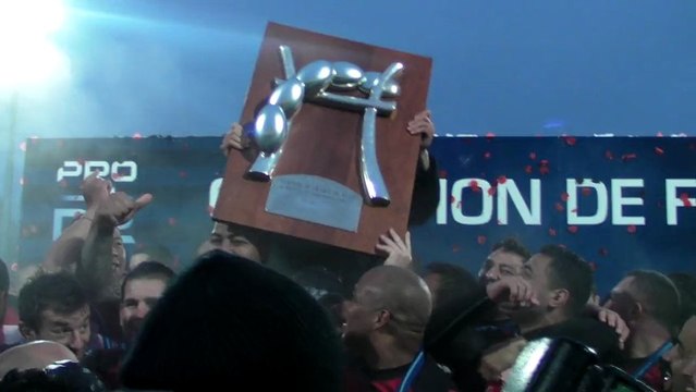 Rugby Pro D2 - Oyonnax, champion. Bouclier et joie