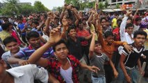 Protests spread in Bangladesh amid arrests