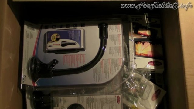 Unboxing di Cellular Line Skull for iPhone 5 cover in ecopelle e metallo) esclusiva mondiale !