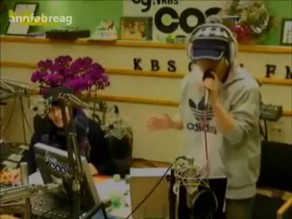 20111212 Sungmin   Ryeowook - Snow Flower @ Sukira