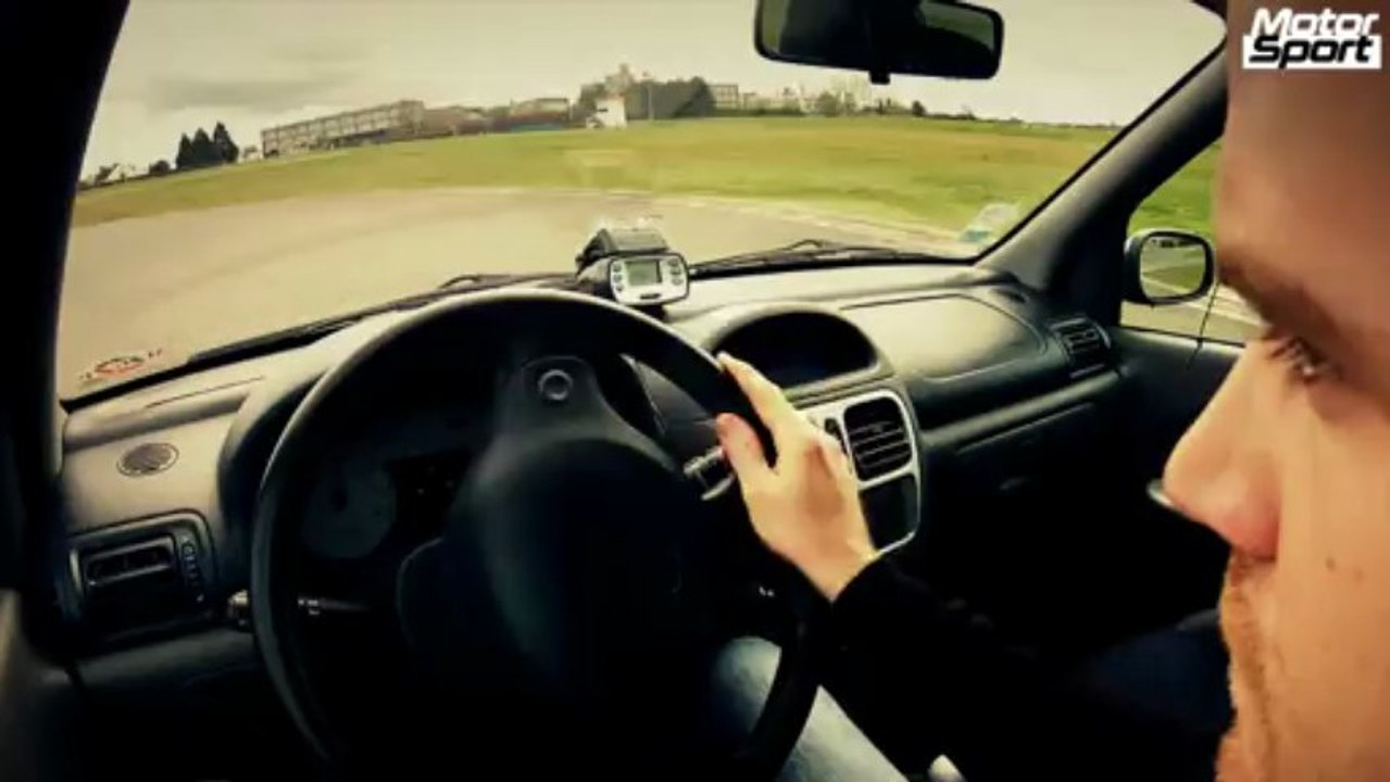 Top Chrono : Renault Clio 2 RS1 à Magny-Cours Club