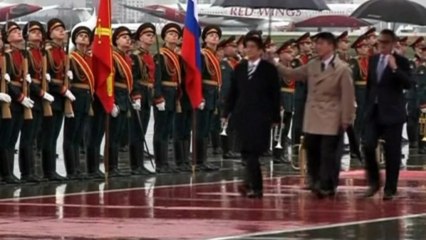 Japanese PM arrives in Moscow for rare visit