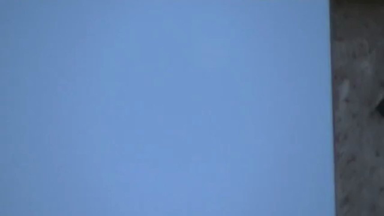 OVNI TRIANGULAR EN BRASIL- UFO triangular Over Brasil 09 04 2013