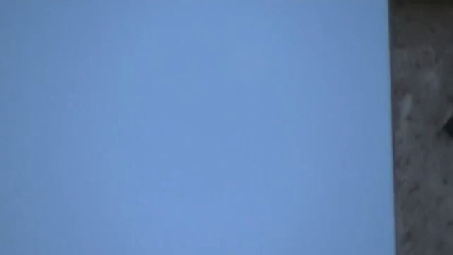 OVNI TRIANGULAR EN BRASIL- UFO triangular Over Brasil 09 04 2013