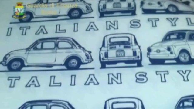 Scoperta stamperia di marchi contraffatti. 100 mila i prodotti sequestrati