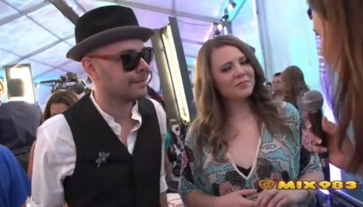 Jesse & Joy - En La Alfombra PJ 2012
