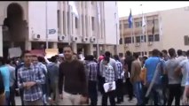 فيديو لطلاب جامعة الزقازيق يستقبلون وزير التعليم بتظاهرات