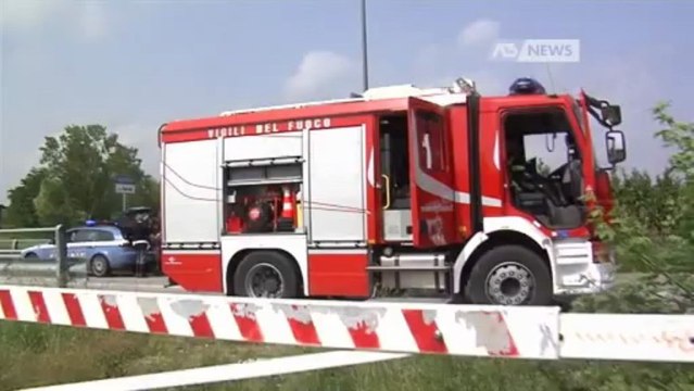 SI SCHIANTA CONTRO IL GUARD RAIL E MUORE