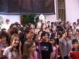 Napoli - Sepe tra i bambini della parrocchia del Sacro Cuore (03.05.13)
