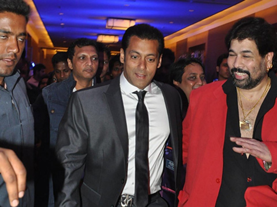 Lehren Bulletin Salman Khan Spotted At A Channel innauguration And More Hot News