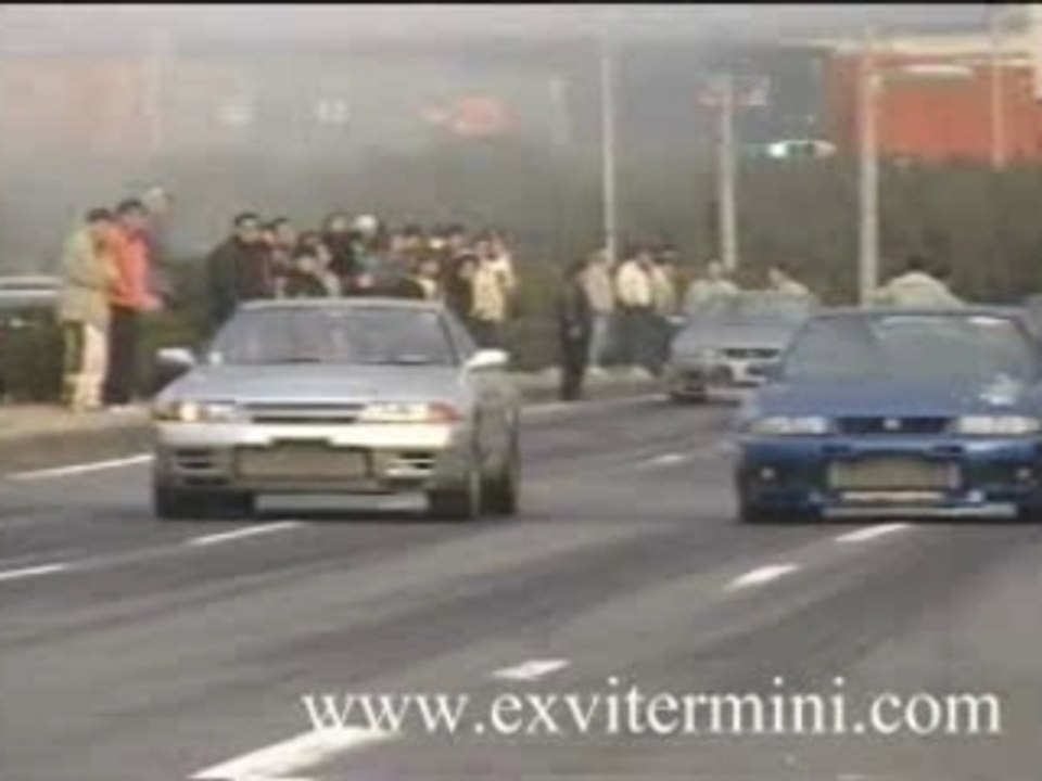 Nissan Skyline R32 Vs Nissan Skyline R33