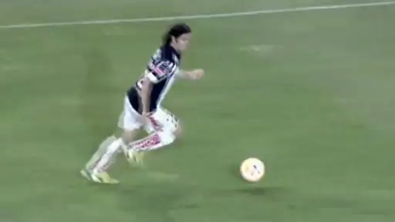 Wspaniała bramka Cavenaghiego w meczu z Americą