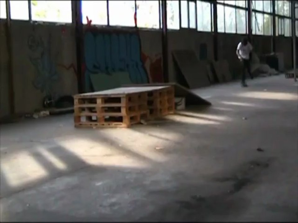 [TUTO]Comment faire un 360 flipApprendre le 360 flip!