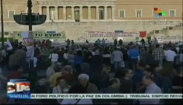 Parlamento griego aprueba nuevo paquete de impuestos