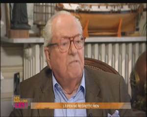 Extrait 1 - Déshabillons-les : Jean-Marie Le Pen sur sa phrase "un point de détail"