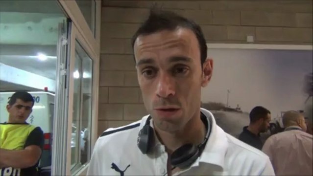 Καταλά στο Balla (ΑΠΟΕΛ-ΑΕΚ)