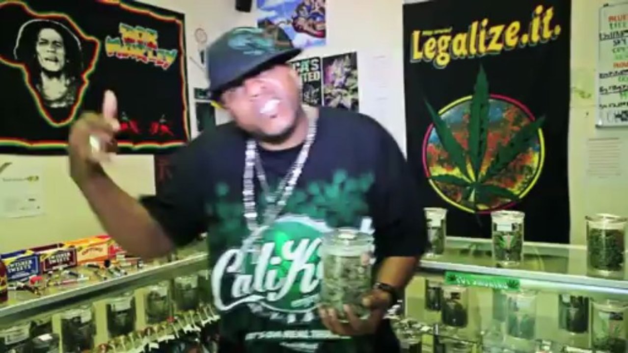 Yukmouth feat Spice 1, Michelob & Chop Black "Hot Box"
