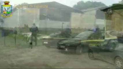 Gdf scopre 5 capannoni con coperture in Eternit. Una persona denunciata