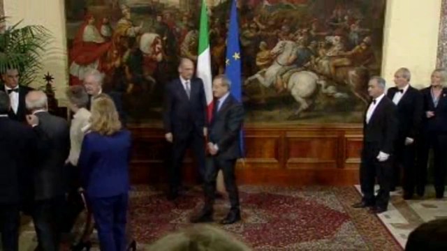 Roma Consiglio dei Ministri il Presidente Enrico Letta suona la campanella 28.04.13)