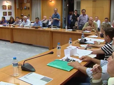 Άνω κάτω το Δημοτικό συμβούλιο Λιβαδειάς