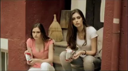 Sadece Arkadaşız (Özgün)