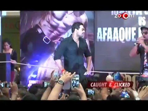 Planet Bollywood News - Salim Khan criticizes Salman's choice of films, Aamir completes 25 years in Bollywood, & more