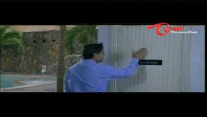 Paresh Rawal Gets Punched In The Face - Comedy Scene